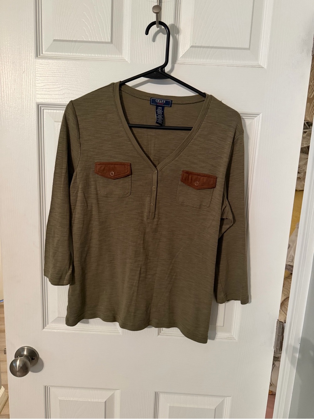 Chaps Olive Green V-Neck Long Sleeve Top with Brown Flap Pockets